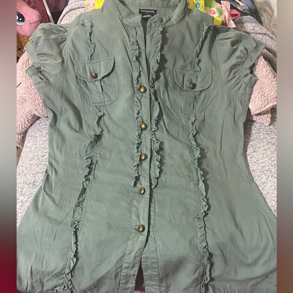 Woman’s lightweight top
